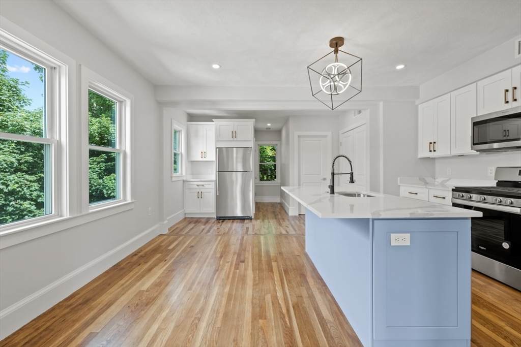 580 Ashmont - Photo 1