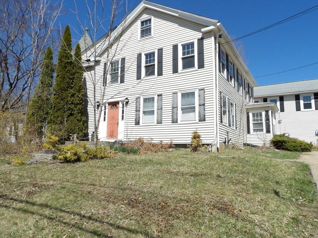 620 Pleasant St - Photo 1