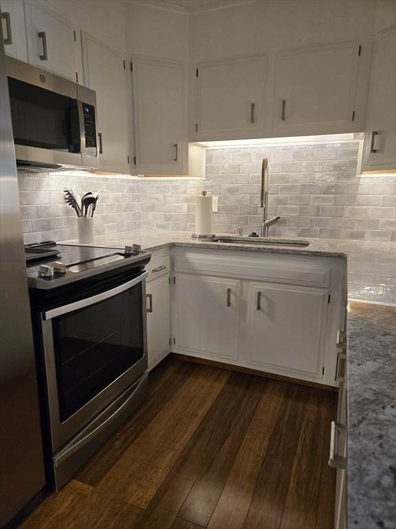 31 Hamlin Ln - Photo 1