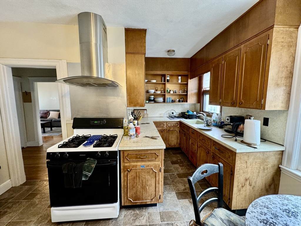 54 Clark St - Photo 1