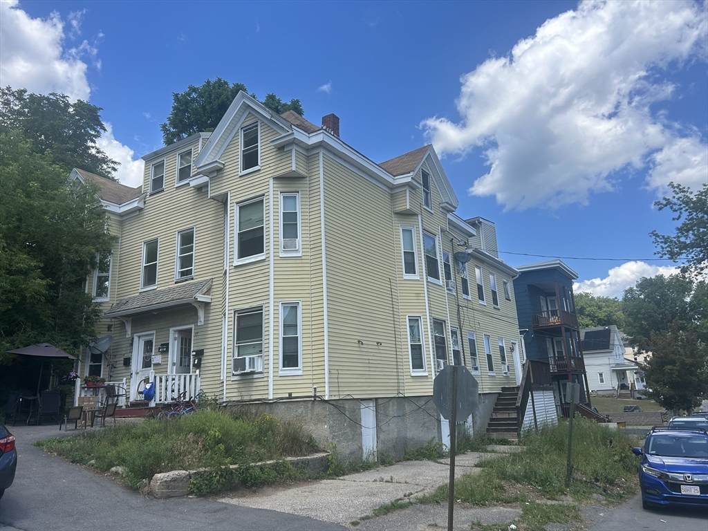 77-79 Beach St - Photo 1
