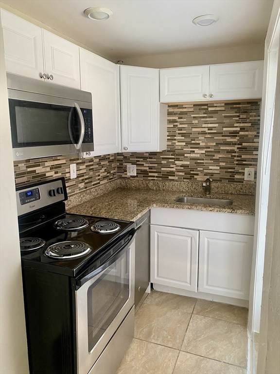 32 Hinckley Street - Photo 1