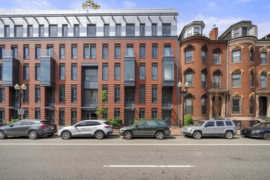 691 Massachusetts Ave - Photo 1
