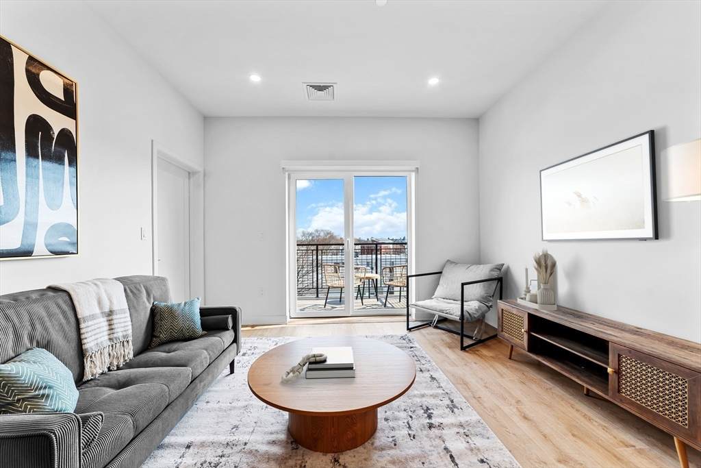 500 Talbot Ave - Photo 1