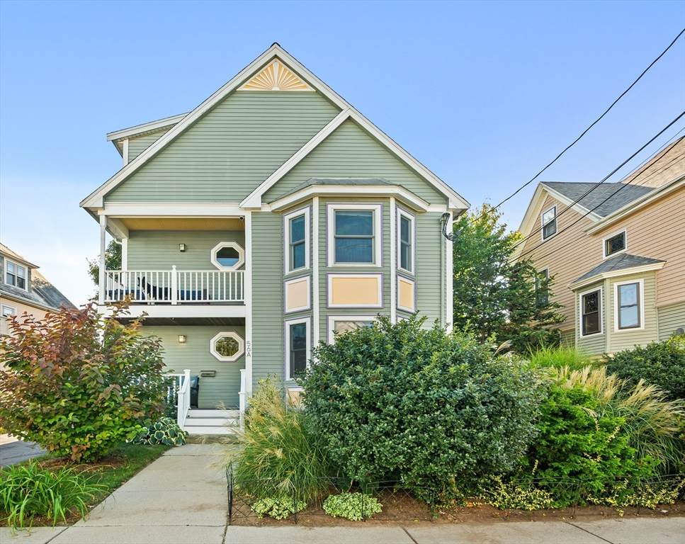 56 Hewlett Street - Photo 1