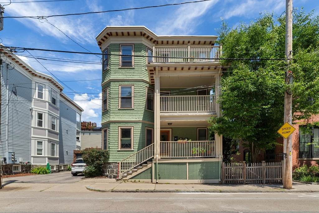 62 Seaverns Ave - Photo 1