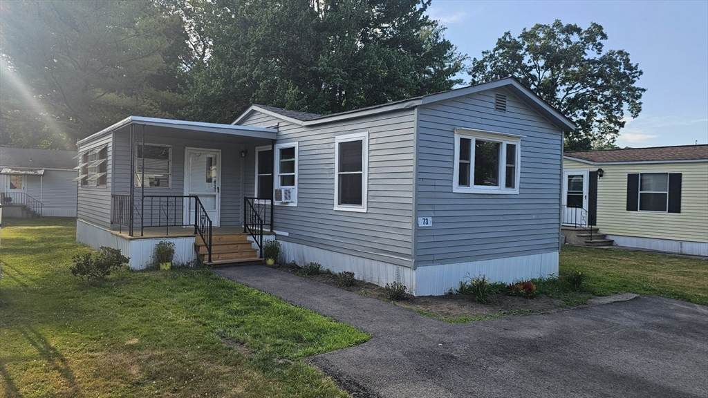 73 Victoria Lane - Photo 1