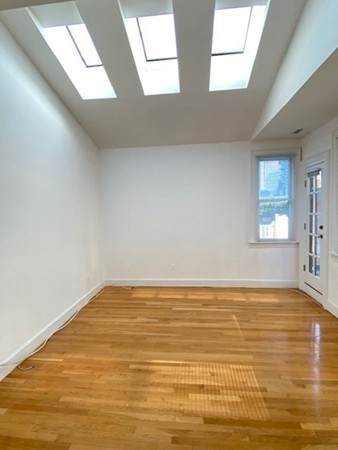 58 Temple  St. - Photo 1