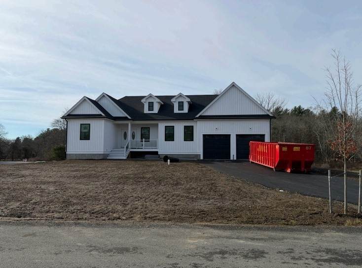 2 Clubhouse Way - Photo 1