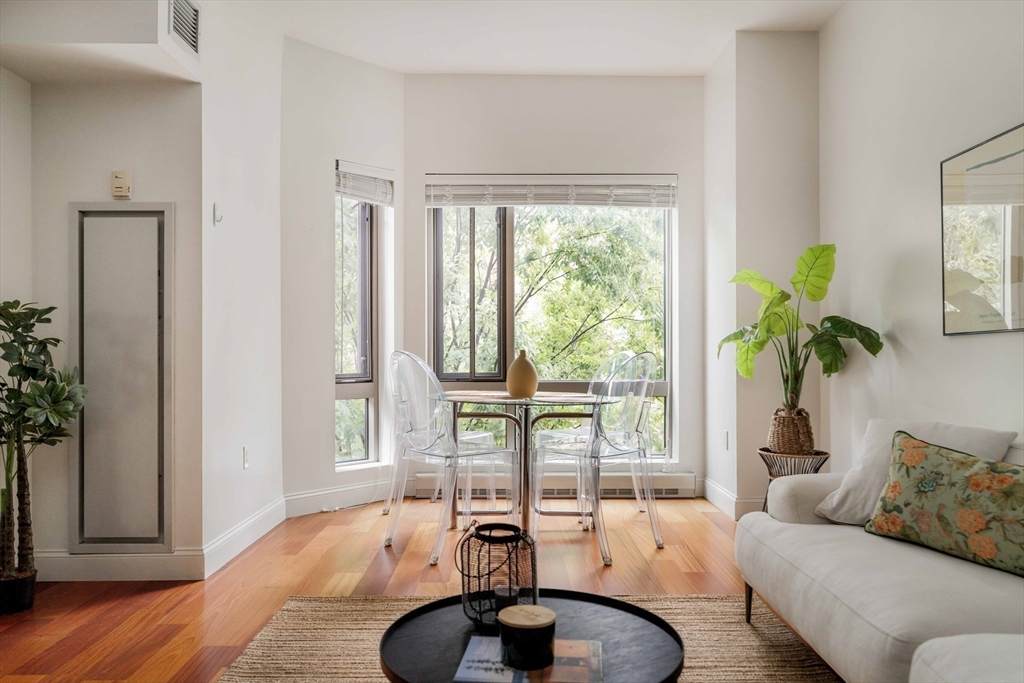 17 Otis Street - Photo 1