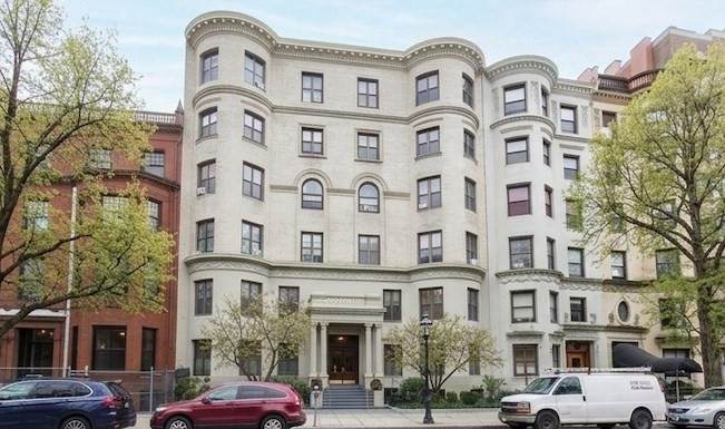 382 Commonwealth Ave - Photo 1