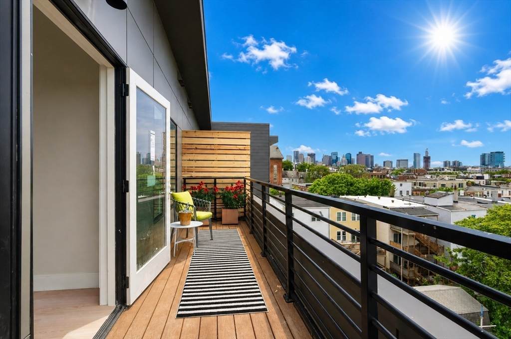 287 Maverick Street - Photo 1