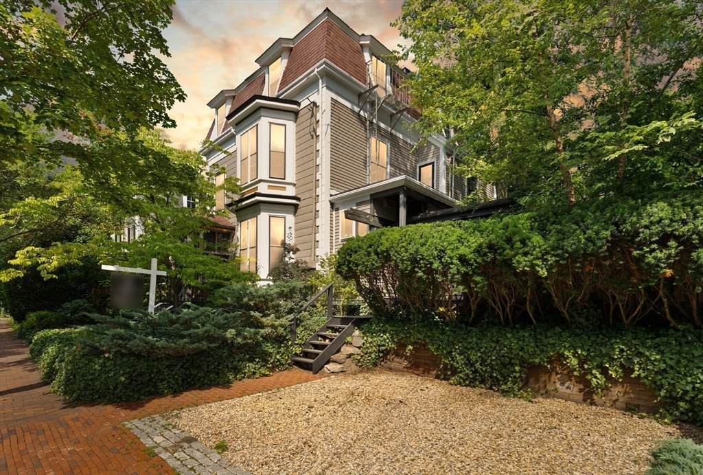 https://bt-photos.global.ssl.fastly.net/mlspin/orig_boomver_1_73547140_2.jpg
