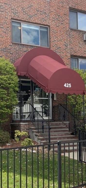 425 S Huntington Ave - Photo 1