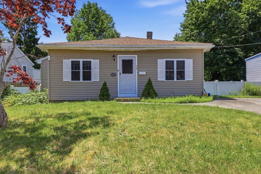 90 Loring Ave - Photo 1