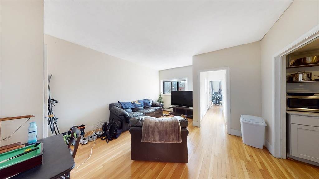 513 Beacon - Photo 1