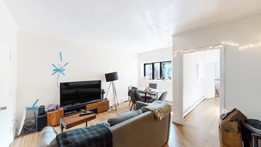 513 Beacon - Photo 1
