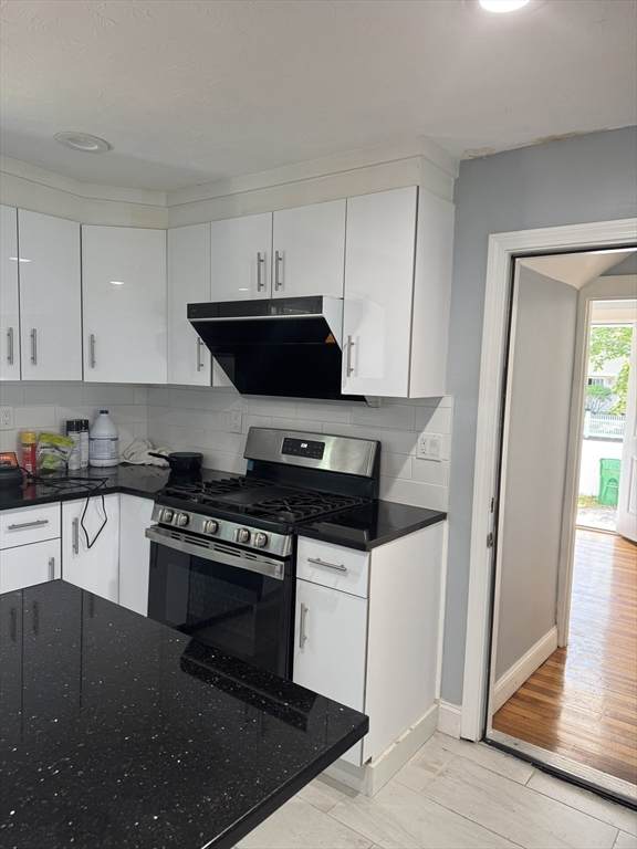 415 Parker St - Photo 1