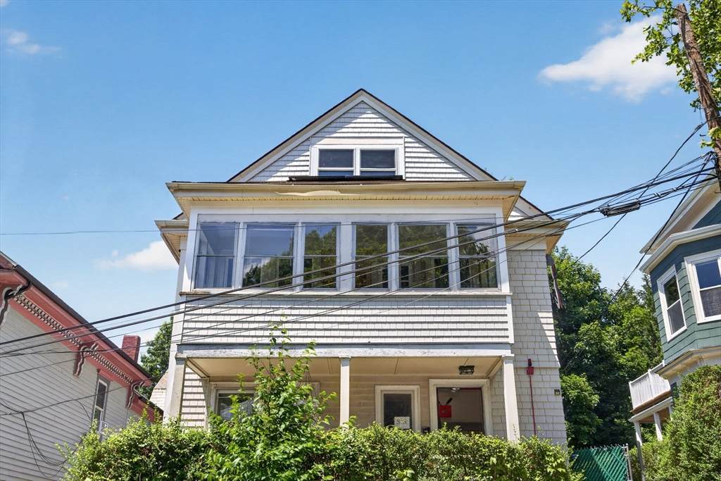 114 School St - Photo 1
