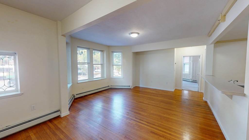 1405 Beacon St - Photo 1