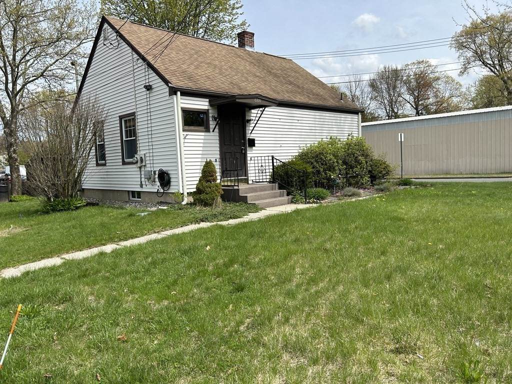 688 Prospect St - Photo 1
