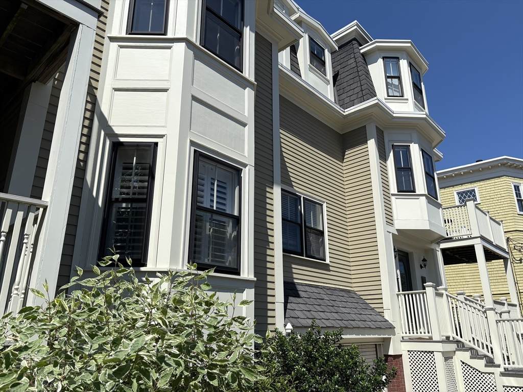 85 Sherman - Photo 1