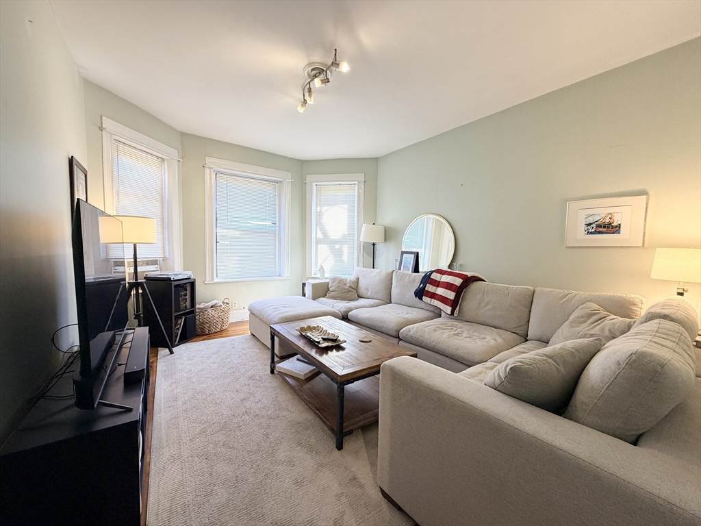 316 Summit Ave - Photo 1