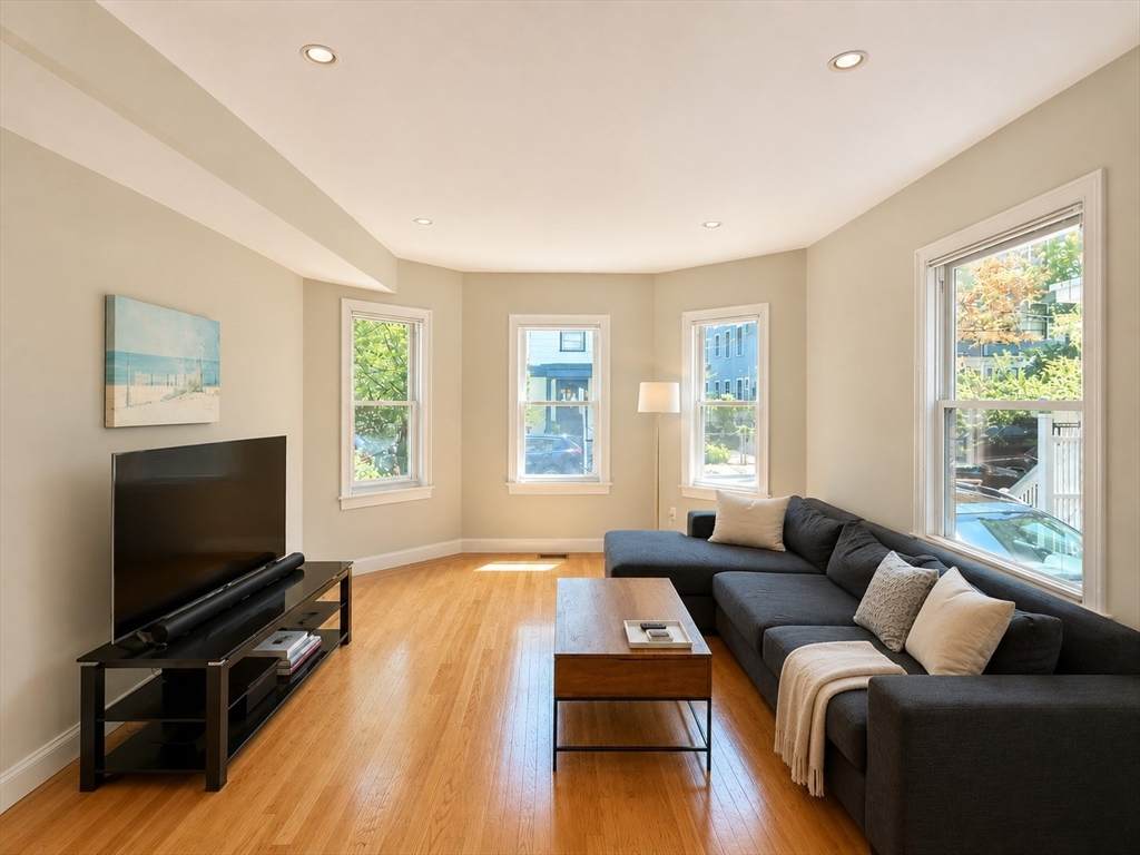 11 Peters Street - Photo 1