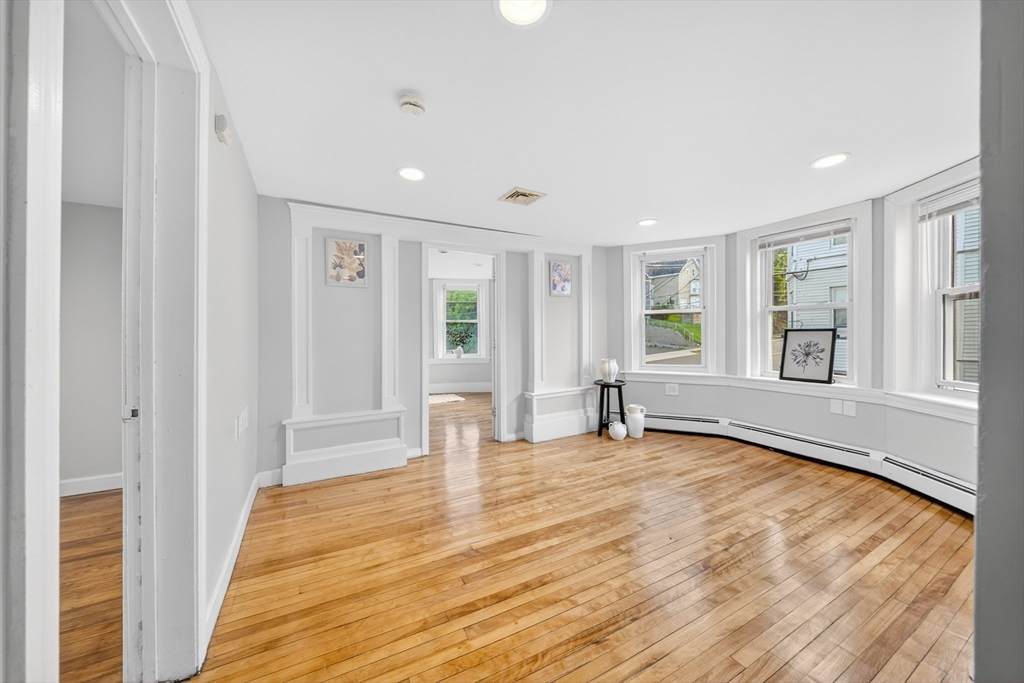 15 Broadway - Photo 1