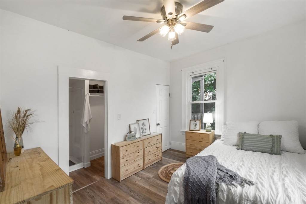 928 Dorchester Ave - Photo 1