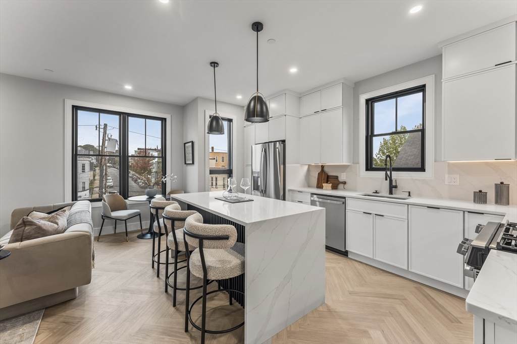 106 Moore St - Photo 1