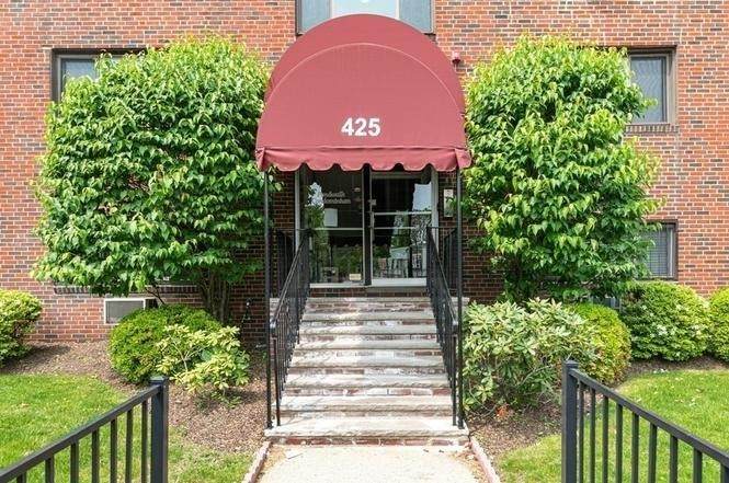 425 S Huntington Ave - Photo 1