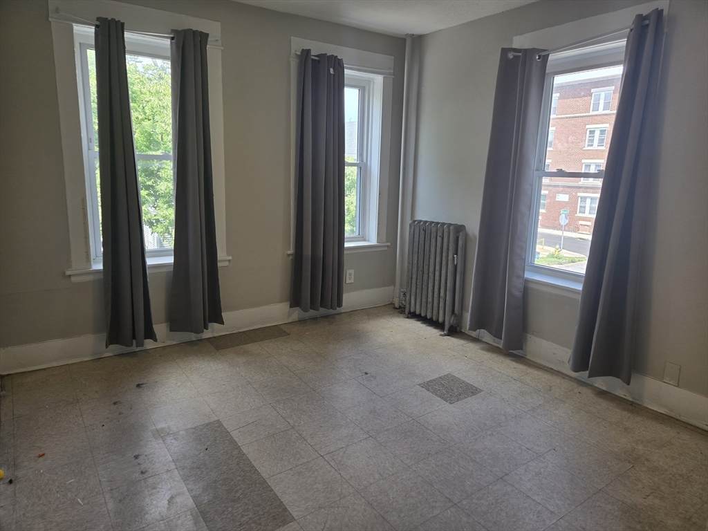 529 Union Street - Photo 1