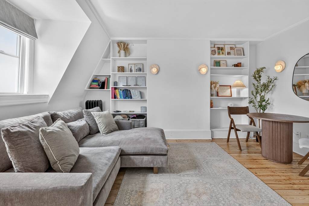 24 Harvard St - Photo 1