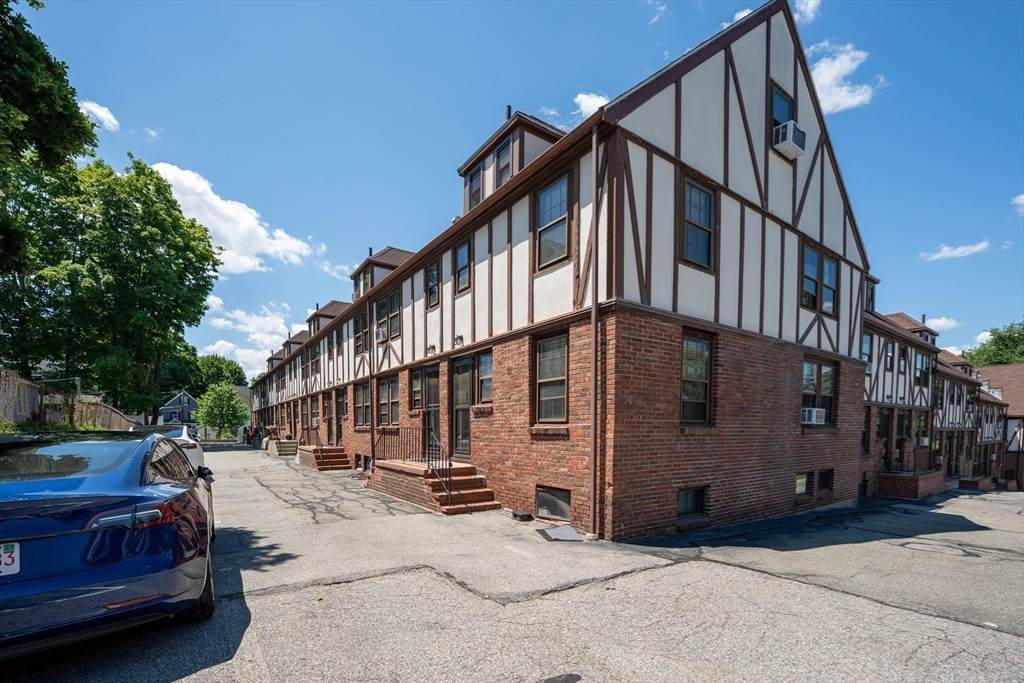 247 Washington St - Photo 1