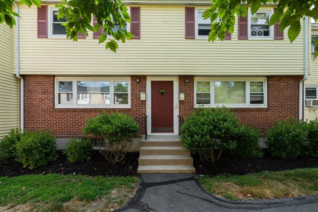 31 Prescott St - Photo 1
