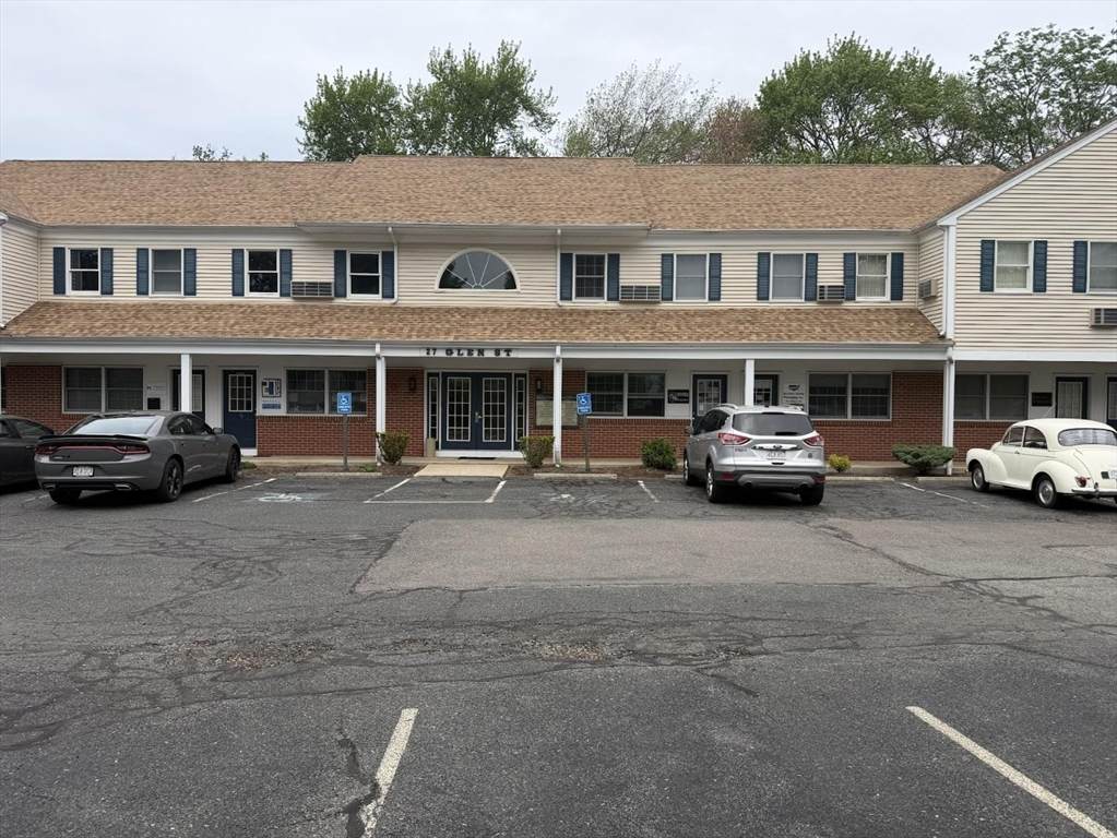 27 Glen St. - Photo 1