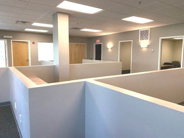1820 Turnpike St - Photo 1