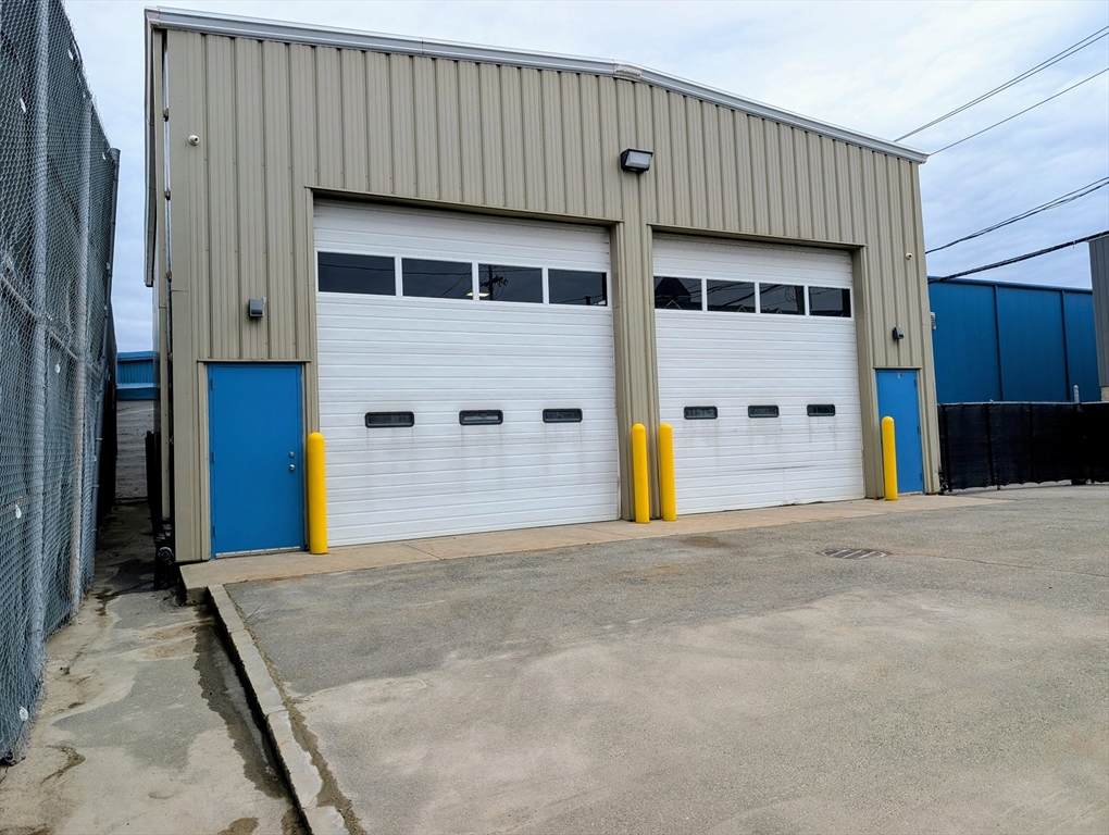 98 Gibson St - Photo 1