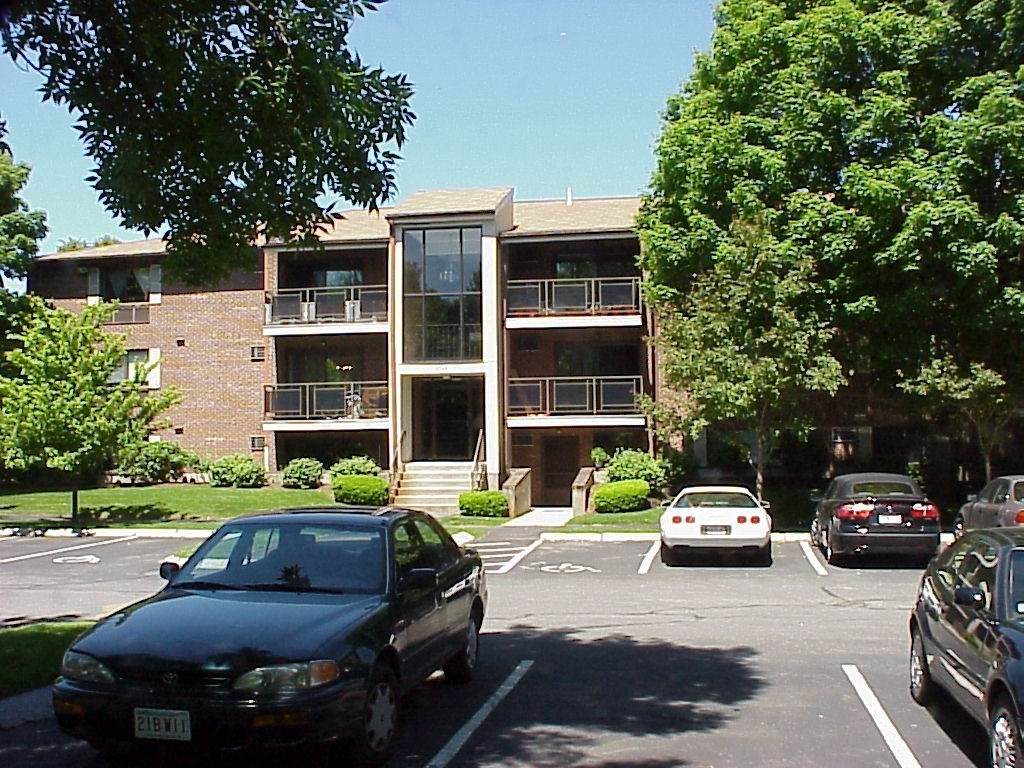2310 Commonwealth Ave. - Photo 1