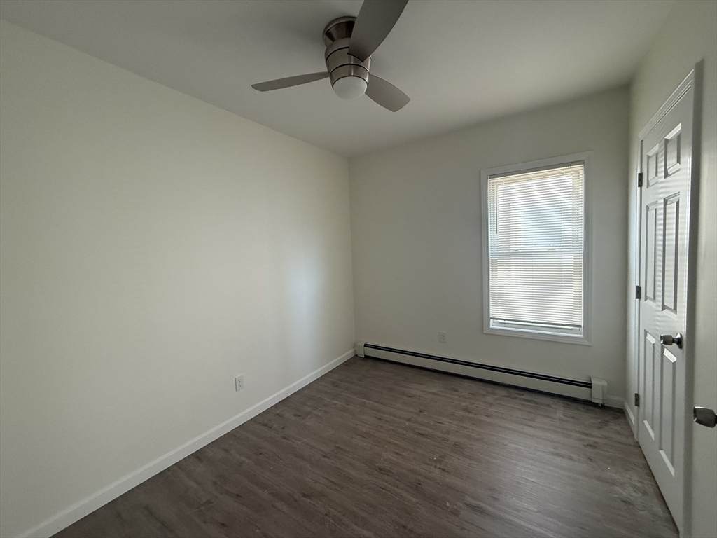 https://bt-photos.global.ssl.fastly.net/mlspin/orig_boomver_1_73552684_2.jpg