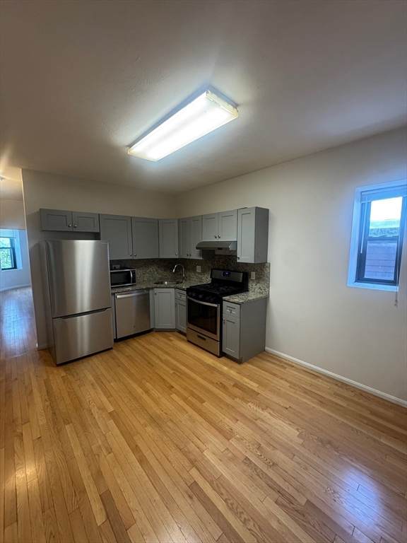 3146 Washinton St - Photo 1
