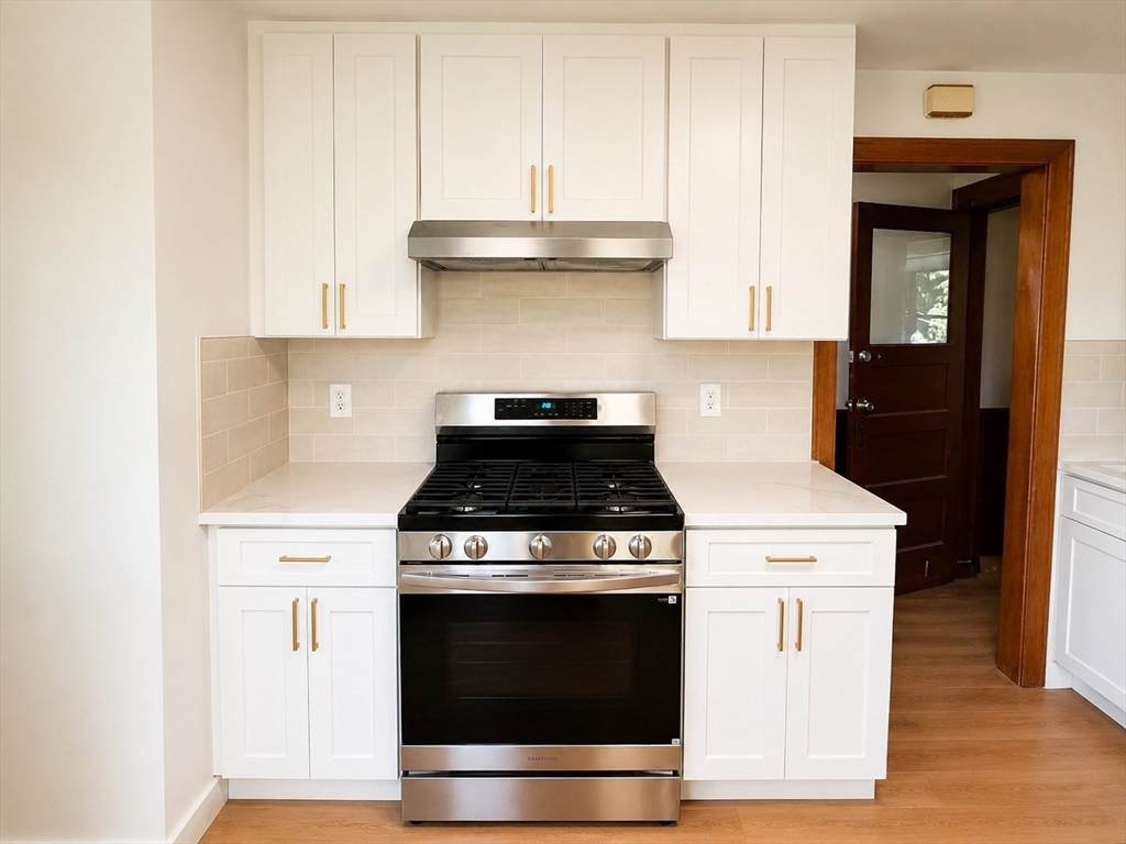 17 Oakledge - Photo 1