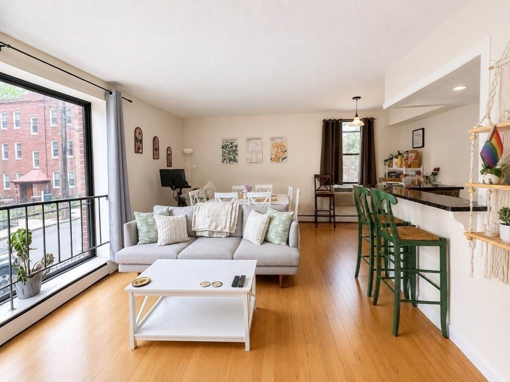 31 Harris - Photo 1