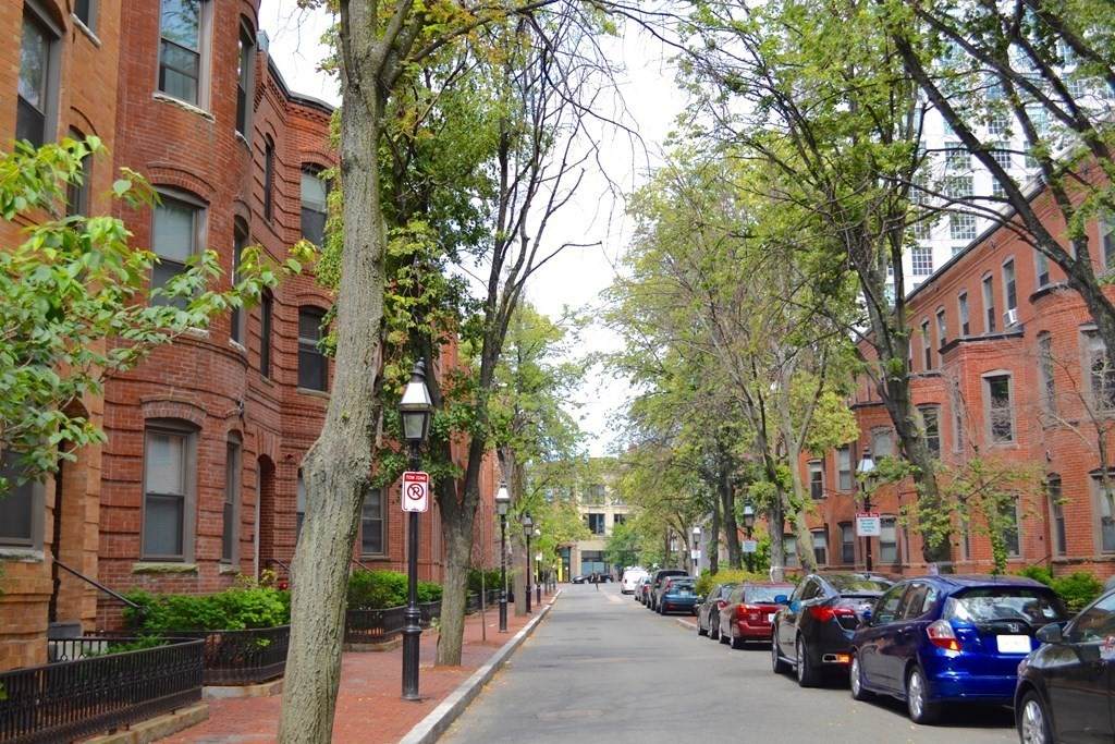 67 St. Germain - Photo 1