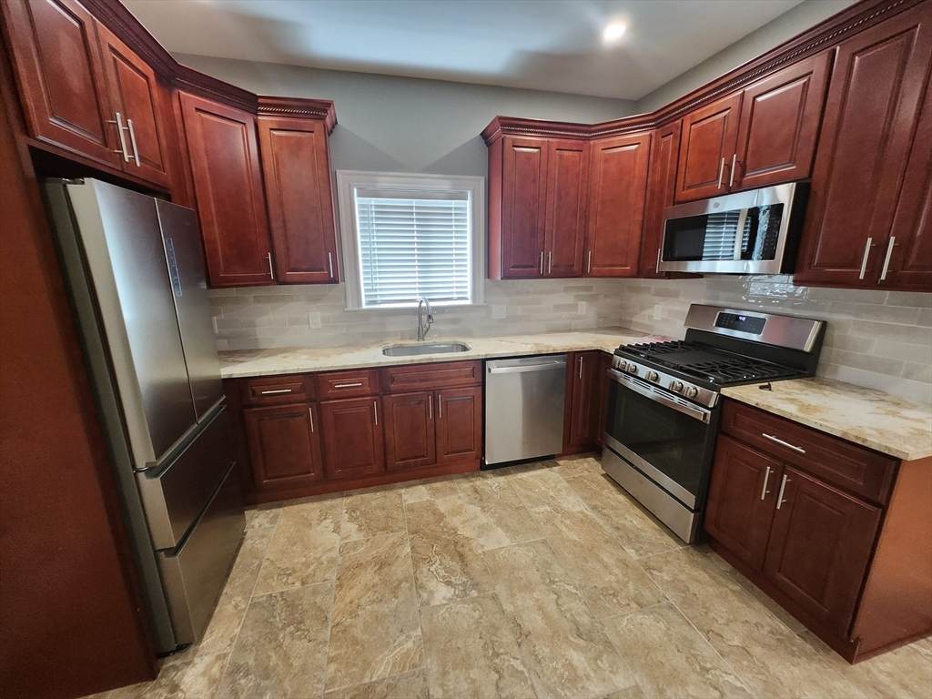 26 Fessenden St - Photo 1