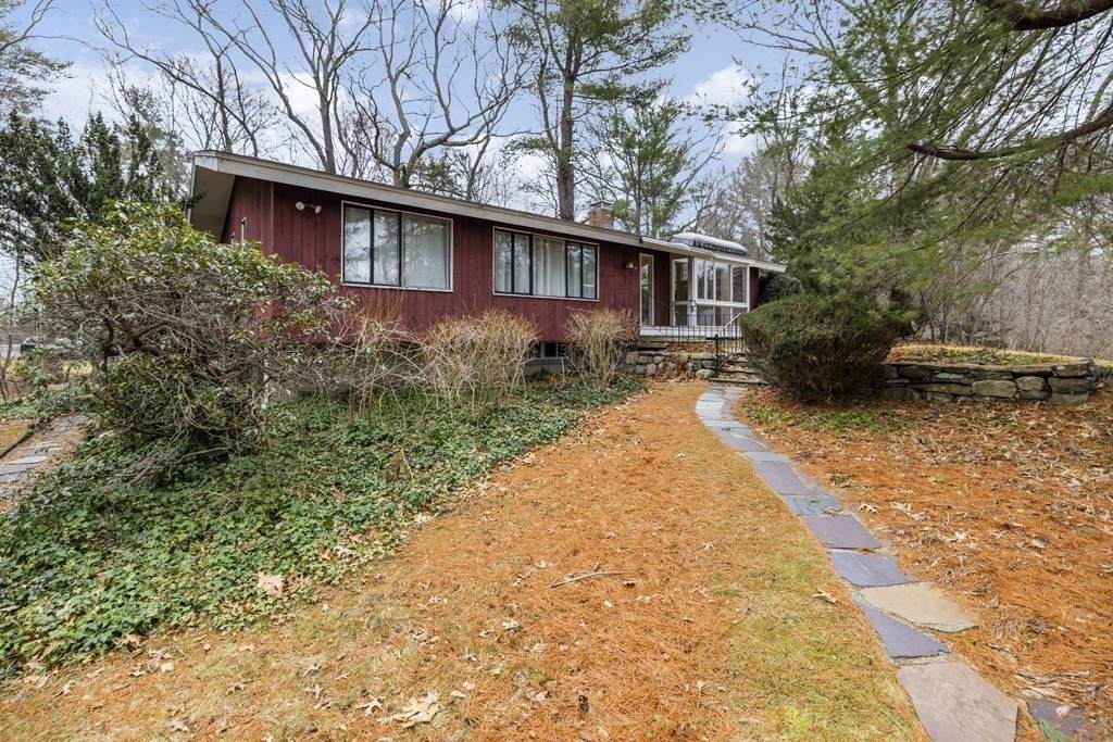 9 Peacock Farm Road - Photo 1