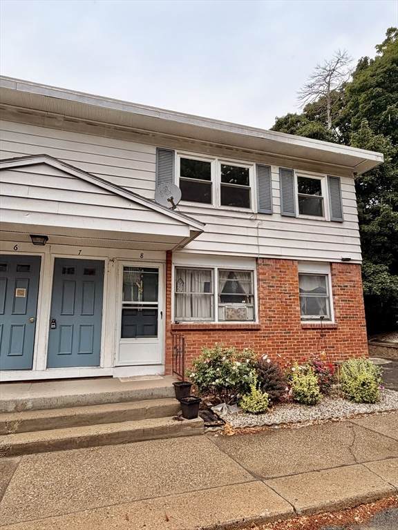 4 Pell St - Photo 1