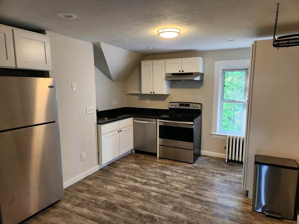 503 S Main - Photo 1