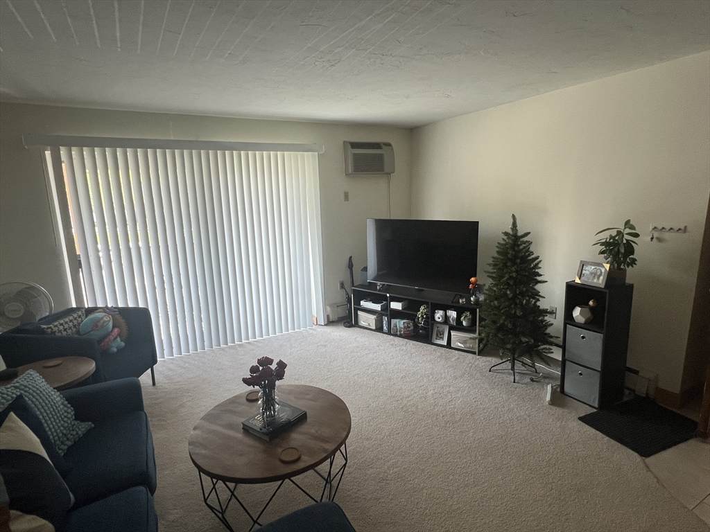 2366 Commonwealth Ave. - Photo 1